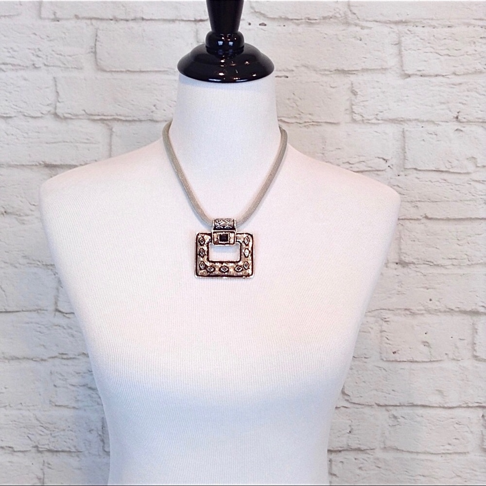 Silver & black medallion on thick chain short necklace